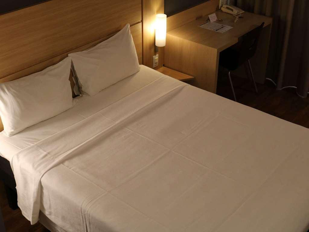 Ibis Salvador Rio Vermelho Стая снимка